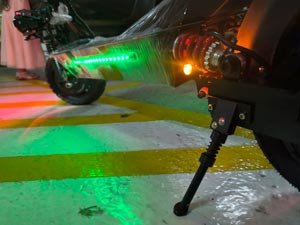 patineta eléctrica Medellín lado